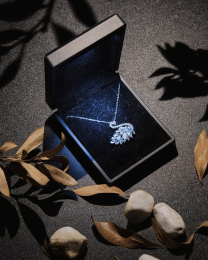 𝑪𝒐𝒍𝒍𝒂𝒓 𝒅𝒆 𝒄𝒊𝒔𝒏𝒆 𝒄𝒐𝒏 𝒄𝒓𝒊𝒔𝒕𝒂𝒍𝒆𝒔 – 𝑨𝒄𝒆𝒓𝒐 𝒊𝒏𝒐𝒙𝒊𝒅𝒂𝒃𝒍𝒆 – 𝑹𝒆𝒈𝒂𝒍𝒐 𝒓𝒐𝒎𝒂́𝒏𝒕𝒊𝒄𝒐 𝒑𝒂𝒓𝒂 𝒎𝒖𝒋𝒆𝒓